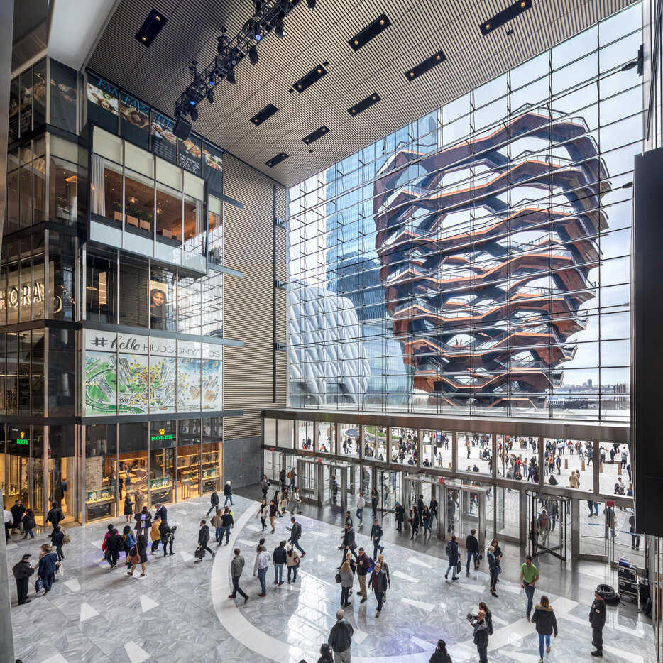 2019FD28_411_LR-retouch_credit_Francis_Dzikowski copy_2.jpg