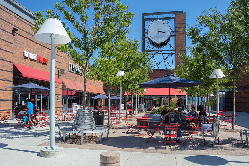 related-corporate-properties-landscape-gateway-center-food court.jpg