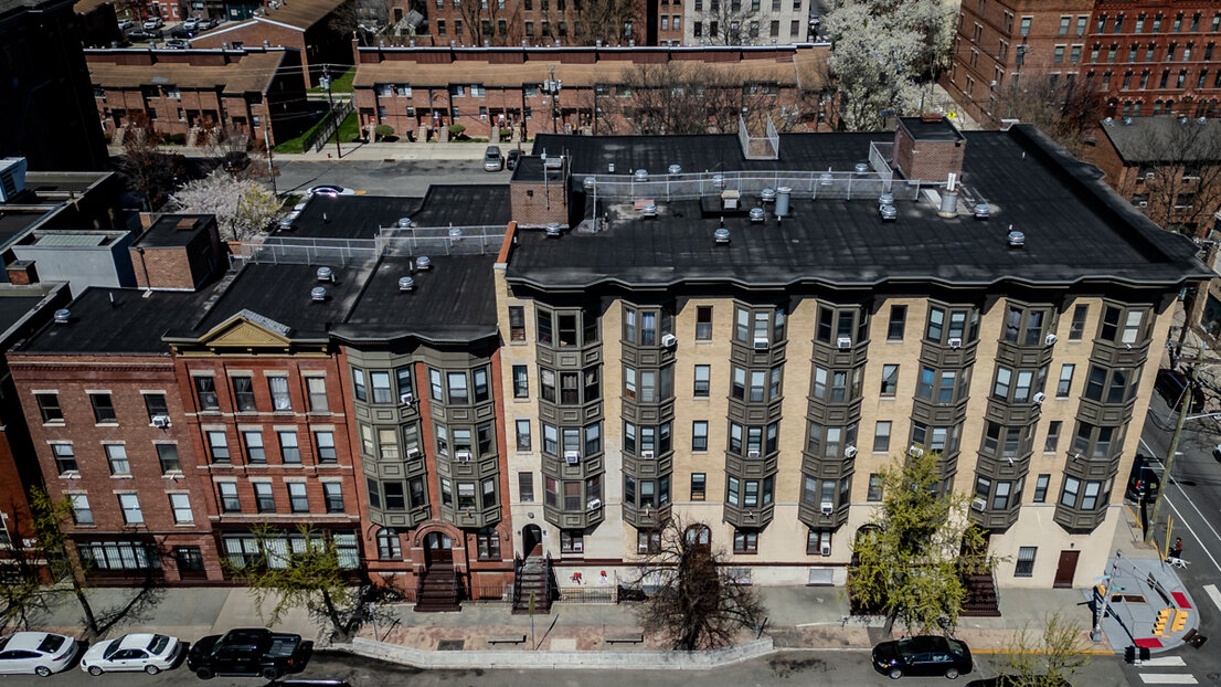 related-corporate-properties-landscape-related companies_montgomery gateway housing-0173.jpg