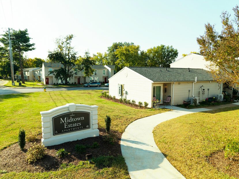 related-corporate-properties-landscape-midtown estates monument sign.jpg