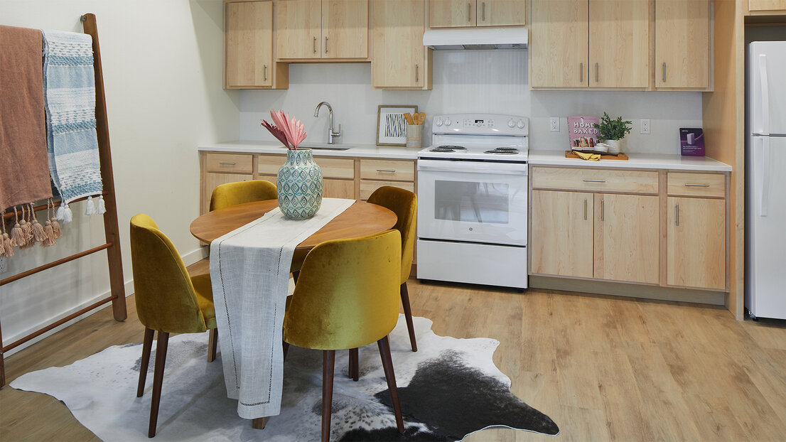 HillsidePark int kitchen 17 crop.jpg