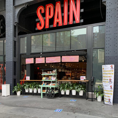 related-corporate-related life-square-mercado-c64d9191-39e3-4c8b-aa48-3a6bd83449f1.jpg