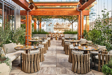 related-corporate-news-landscape-12 conrad_2022_066552-r2.jpg