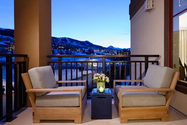 viceroy601patio1.jpg