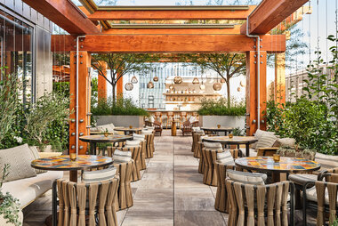 related-corporate-hospitality-hero-agua viva.jpg