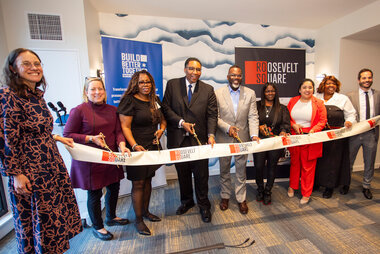 related-Midwest-Roosevelt-Square-ribbon-cutting-4x6.jpg