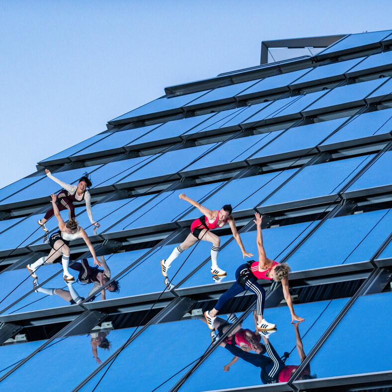 related-corporate-city-centers-square-edgenyc_adidasus-bandaloop-event.jpg