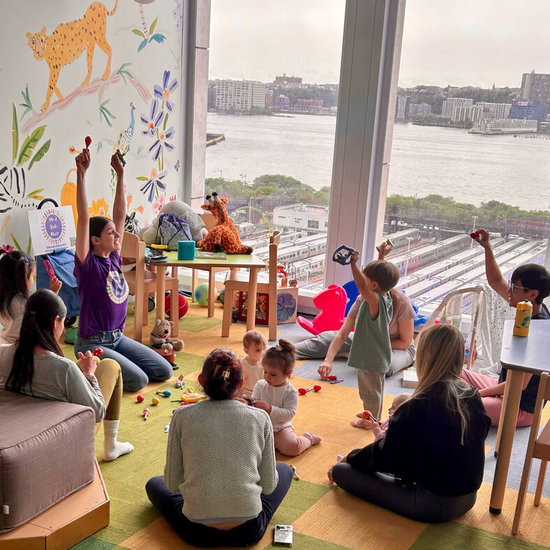 related-corporate-condos-square-therelatedlife_35hy-music-class.jpg