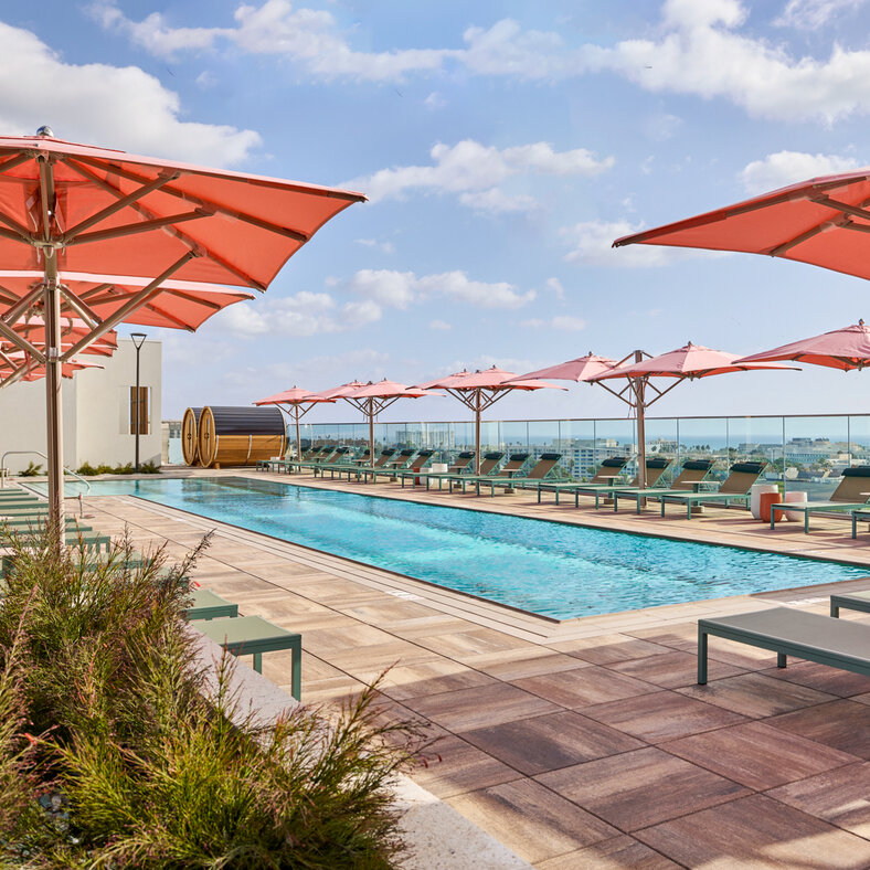 related-corporate-residential-square-700broadway_thepoolv2_pcmikeschwartz.jpg